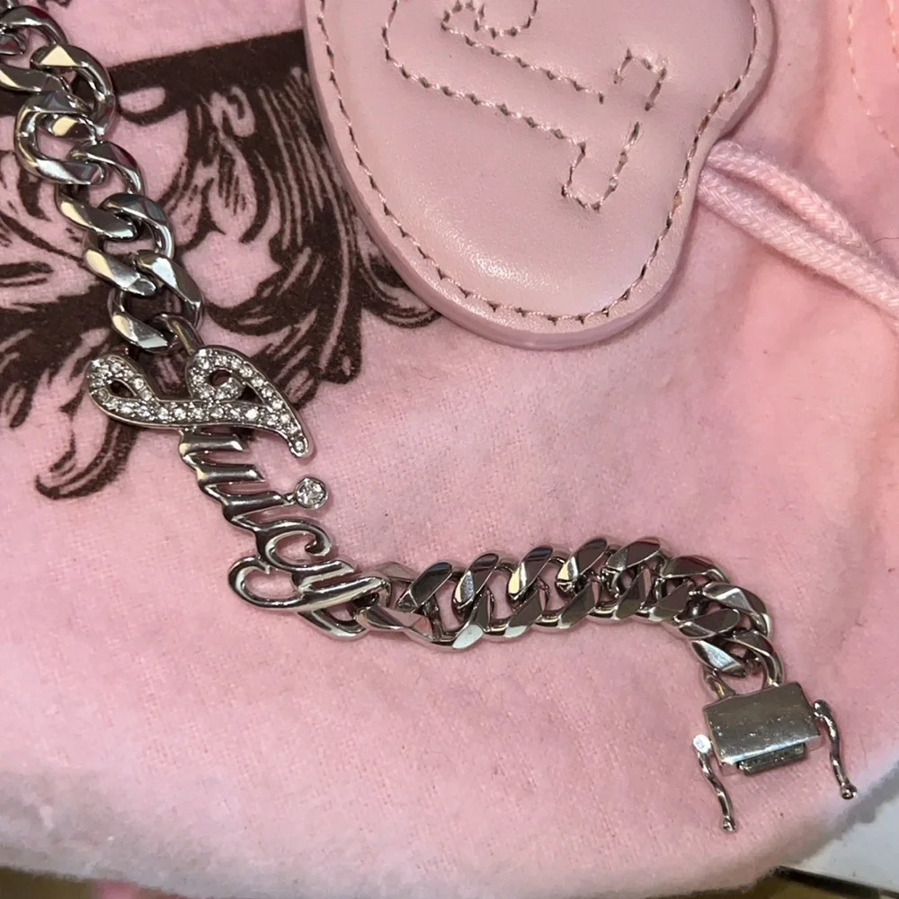 Vintage 💕Juicy Couture 🎀Silver pave Chain Bracelet Magnetic Safety Lock Closure